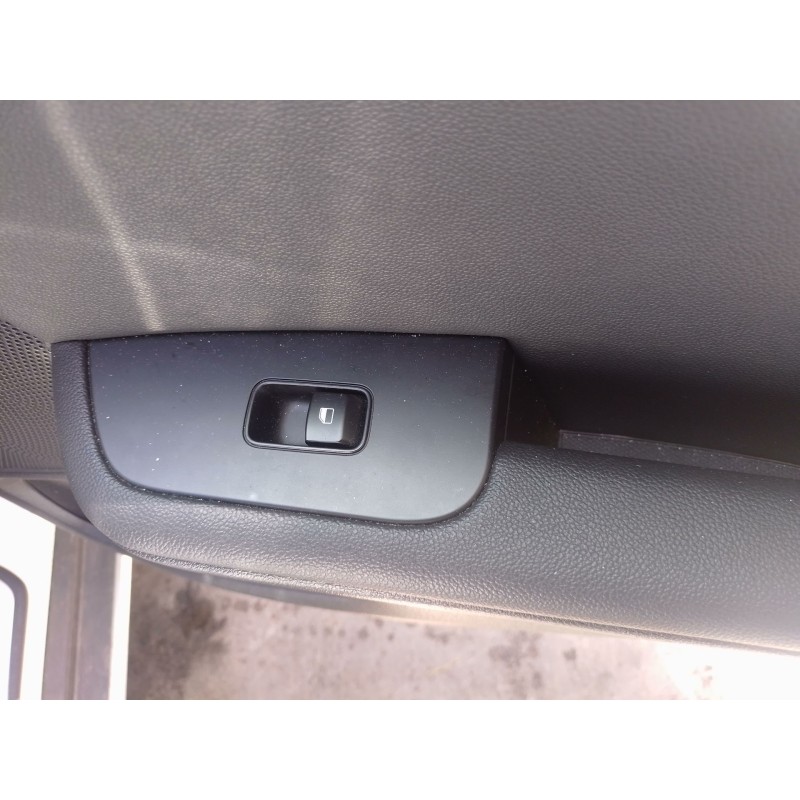 Recambio de mando elevalunas trasero derecho para kia xceed (cd) 1.6 gdi hybrid referencia OEM IAM   