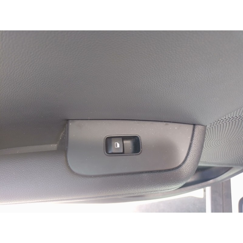 Recambio de mando elevalunas trasero izquierdo para kia xceed (cd) 1.6 gdi hybrid referencia OEM IAM   