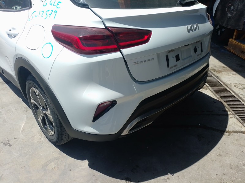 Recambio de paragolpes trasero para kia xceed (cd) 1.6 gdi hybrid referencia OEM IAM   