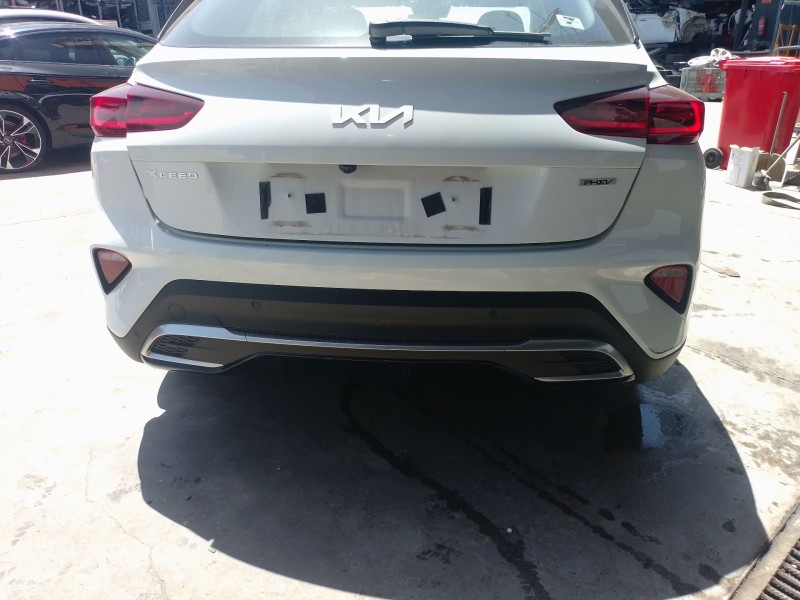 Recambio de paragolpes trasero para kia xceed (cd) 1.6 gdi hybrid referencia OEM IAM   