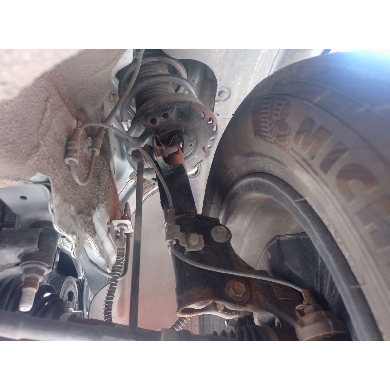 Recambio de amortiguador delantero derecho para kia xceed (cd) 1.6 gdi hybrid referencia OEM IAM   