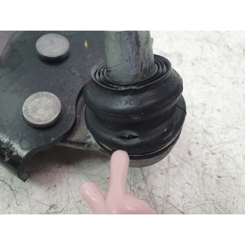 Recambio de brazo suspension inferior delantero derecho para renault 4 e-tech 120 referencia OEM IAM 545009754R  