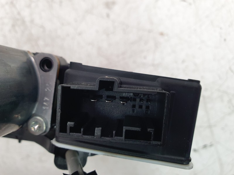 Recambio de elevalunas trasero izquierdo para skoda karoq (nu7, nd7) 1.5 tsi referencia OEM IAM 575839461A 0130822725 ST810W054