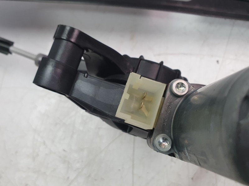Recambio de elevalunas delantero izquierdo para skoda karoq (nu7, nd7) 1.5 tsi referencia OEM IAM 575837461A  
