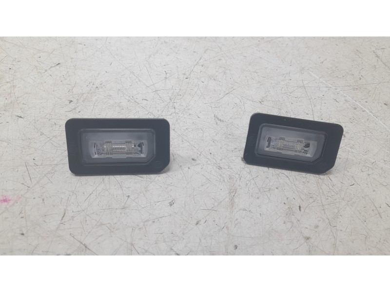 Recambio de piloto matricula para omoda 5 1.6 referencia OEM IAM 605000193  