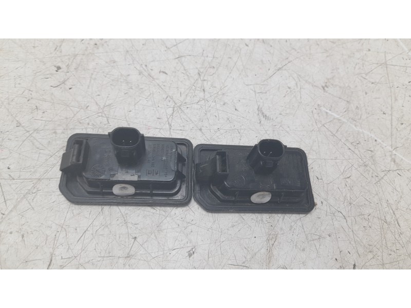 Recambio de piloto matricula para omoda 5 1.6 referencia OEM IAM 605000193  