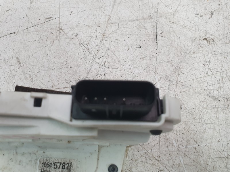 Recambio de cerradura puerta trasera izquierda para mg zs suv (azs1) 1.0 t-gdi referencia OEM IAM 10845782  