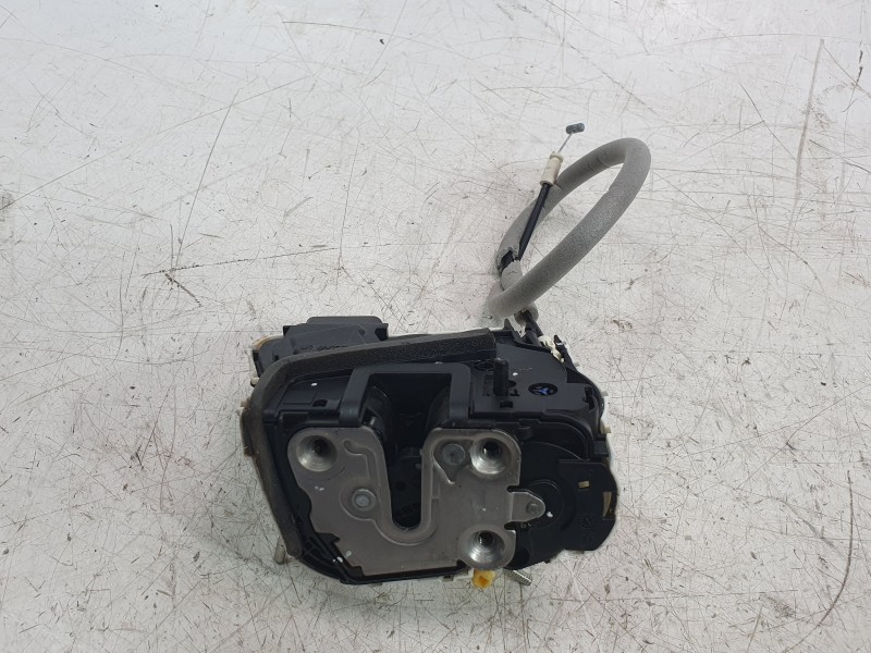 Recambio de cerradura puerta trasera izquierda para mg zs suv (azs1) 1.0 t-gdi referencia OEM IAM 10845782  