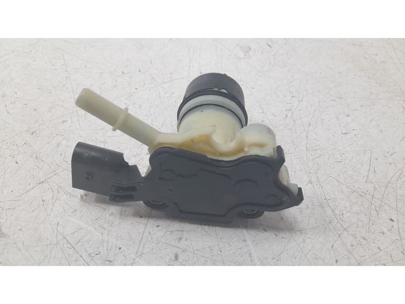 Recambio de bomba combustible para volkswagen golf vii lim. (bq1) 1.6 tdi referencia OEM IAM 5Q0131969E 404573679 