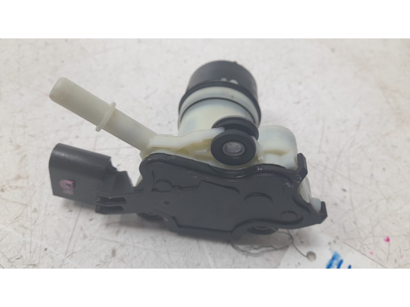 Recambio de bomba combustible para seat arona (kj7, kjp) 1.6 tdi referencia OEM IAM 5Q0131969E 504626878 