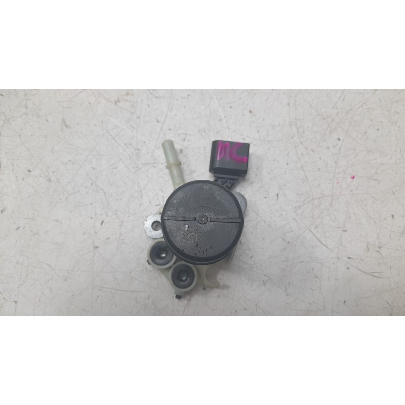 Recambio de bomba combustible para volkswagen golf vii lim. (bq1) 1.6 tdi referencia OEM IAM 5Q0131969E 502807201 