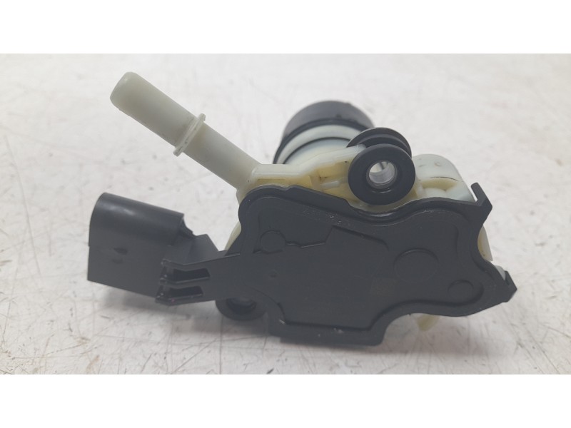 Recambio de bomba combustible para volkswagen golf vii lim. (bq1) 1.6 tdi referencia OEM IAM 5Q0131969E 502807201 