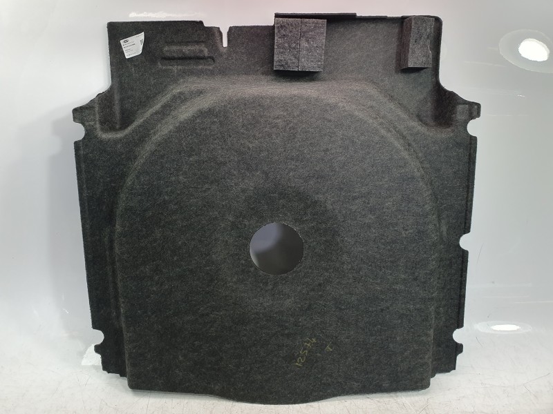 Recambio de tapizado maletero suelo para omoda 5 1.6 referencia OEM IAM 403007177AA  