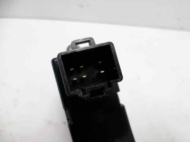 Recambio de mando elevalunas trasero derecho para daewoo tacuma sx referencia OEM IAM 96190777  