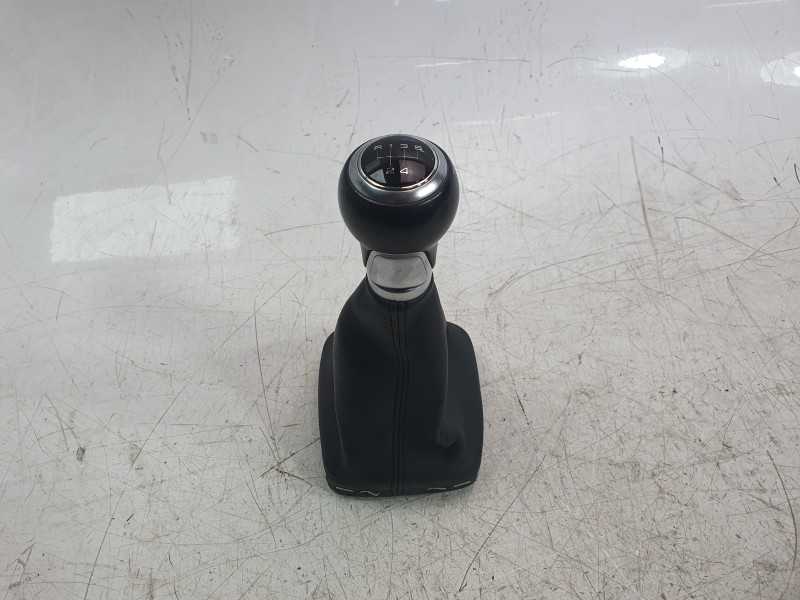 Recambio de pomo palanca cambio para audi a1 sportback (8xa, 8xf) 1.6 tdi referencia OEM IAM 8P0863279A  