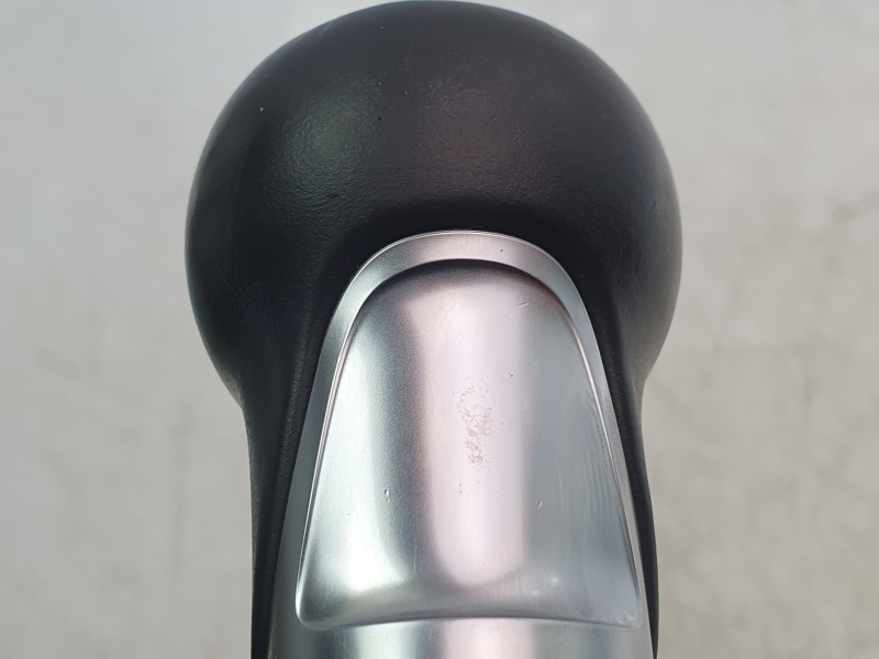 Recambio de pomo palanca cambio para audi a1 sportback (8xa, 8xf) 1.6 tdi referencia OEM IAM 8P0863279A  