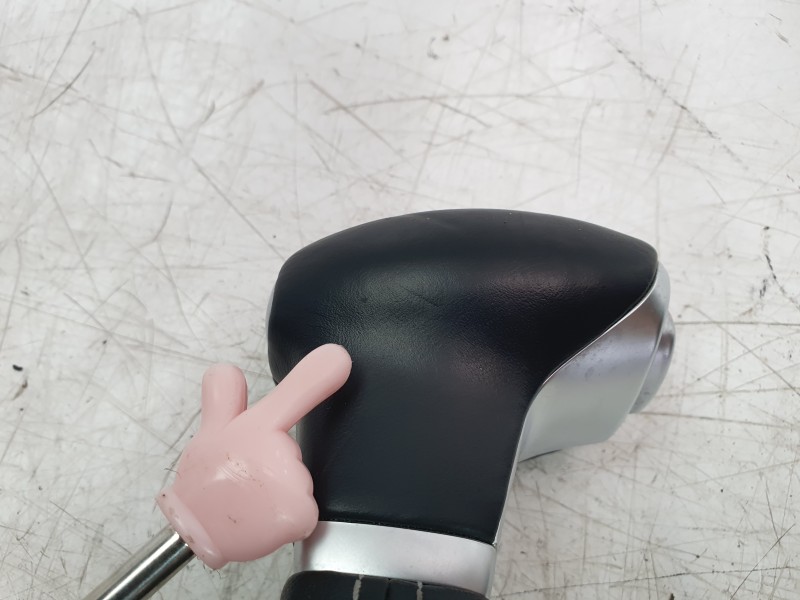 Recambio de pomo palanca cambio para kia niro referencia OEM IAM 46720D4200WK  