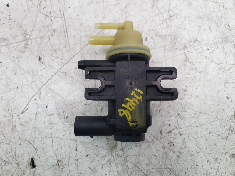 Recambio de valvula aire adicional para audi a1 sportback (8xa, 8xf) 1.6 tdi referencia OEM IAM 04L131051M  
