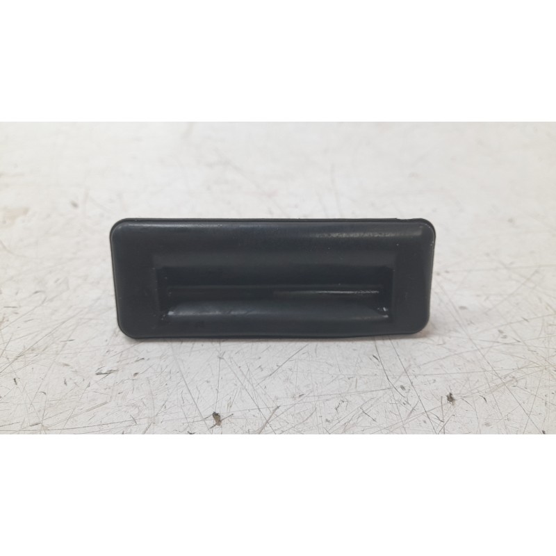 Recambio de maneta exterior porton para audi a1 sportback (8xa, 8xf) 1.6 tdi referencia OEM IAM 3T0827566C  EZCSK016
