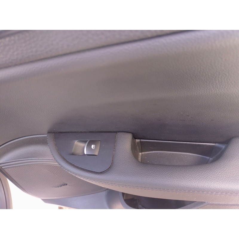 Recambio de mando elevalunas trasero derecho para alfa romeo giulia (952_) 2.2 d (952aem250, 952aea250) referencia OEM IAM   