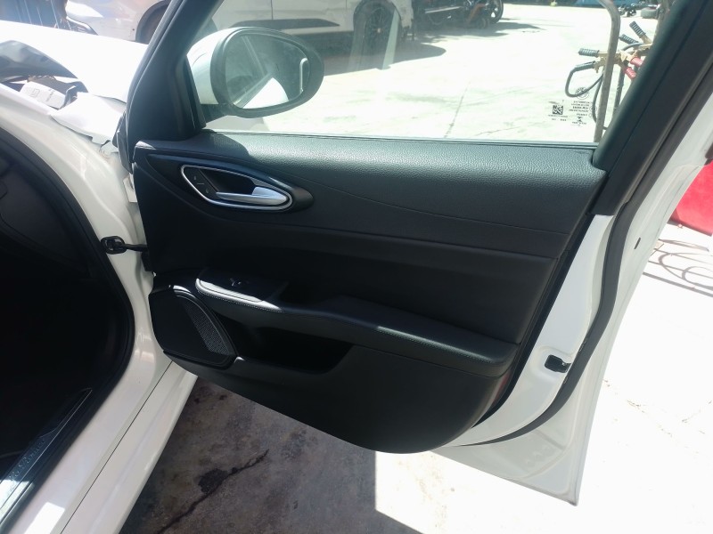 Recambio de elevalunas delantero derecho para alfa romeo giulia (952_) 2.2 d (952aem250, 952aea250) referencia OEM IAM   