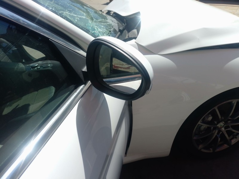 Recambio de retrovisor derecho para alfa romeo giulia (952_) 2.2 d (952aem250, 952aea250) referencia OEM IAM   