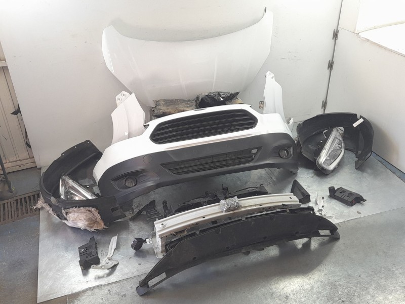 Recambio de morro completo para ford transit courier b460 furgoneta/monovolumen 1.5 tdci referencia OEM IAM 1946463  