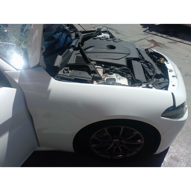 Recambio de aleta delantera derecha para alfa romeo giulia (952_) 2.2 d (952aem250, 952aea250) referencia OEM IAM   