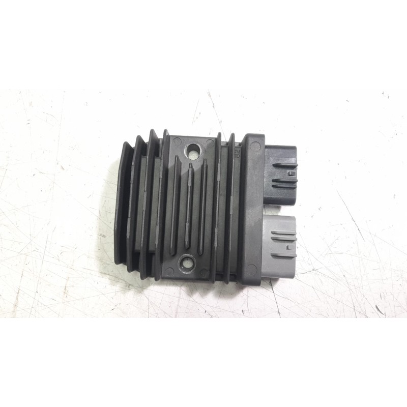 Recambio de regulador de corriente para ktm super adventure 1290 super adventure s referencia OEM IAM FH027BB  