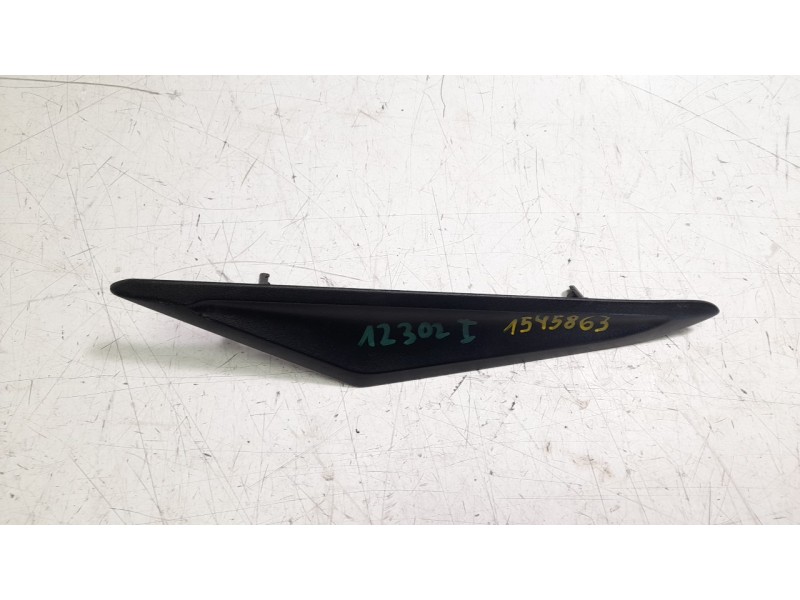 Recambio de moldura para triumph street triple 765 rs street triple 765 rs referencia OEM IAM T2303943  