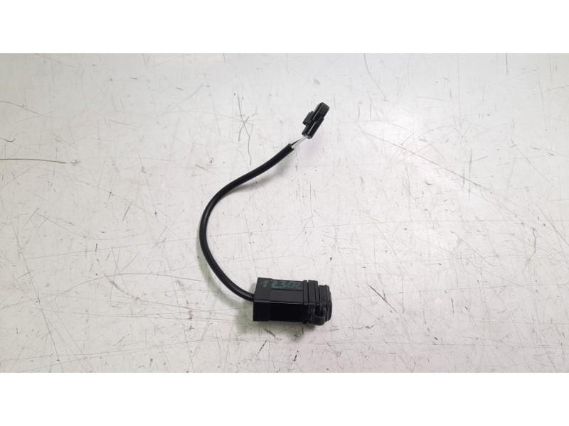 Recambio de modulo electronico para triumph street triple 765 rs street triple 765 rs referencia OEM IAM T2501422  