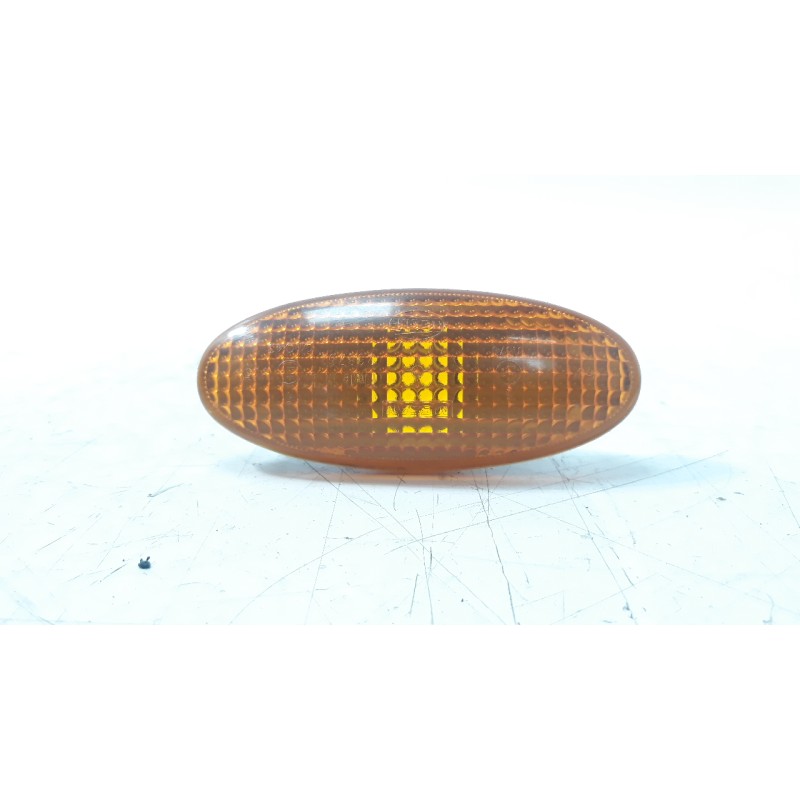 Recambio de piloto lateral izquierdo para nissan terrano/terrano.ii (r20) 3.0 td cat referencia OEM IAM 23676210  