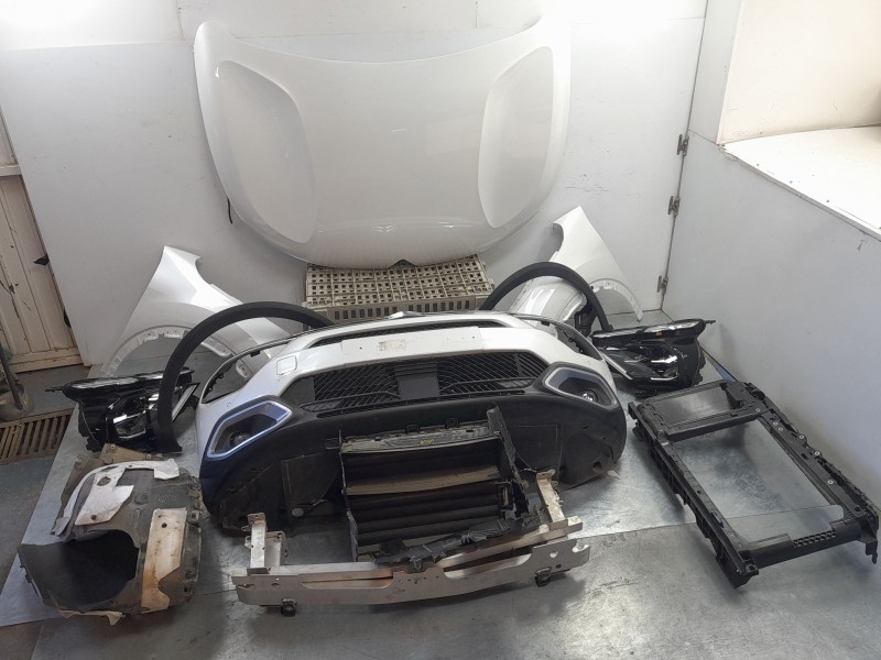 Recambio de morro completo para citroën c4 x e-shine referencia OEM IAM 167761091T  