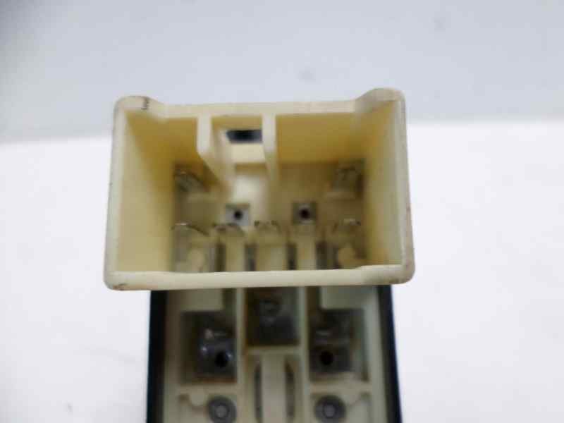 Recambio de mando elevalunas trasero derecho para kia cerato 1.6 cat referencia OEM IAM   