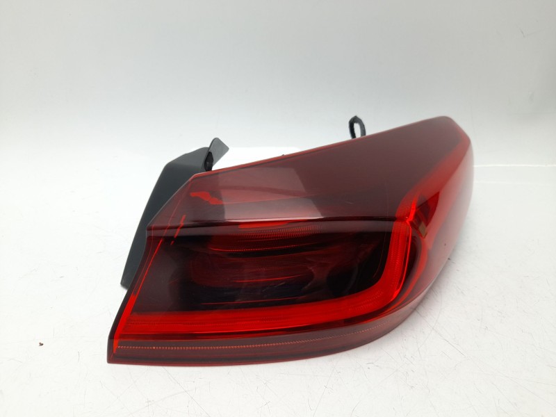Recambio de piloto trasero derecho para kia xceed (cd) 1.6 gdi hybrid referencia OEM IAM 92402J7350  