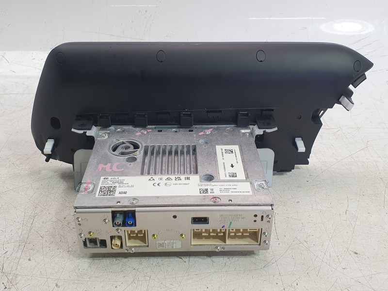 Recambio de pantalla multifuncion para hyundai bayon 1.2 mpi 79 cv maxx (2024) referencia OEM IAM 96560Q0DA04X  