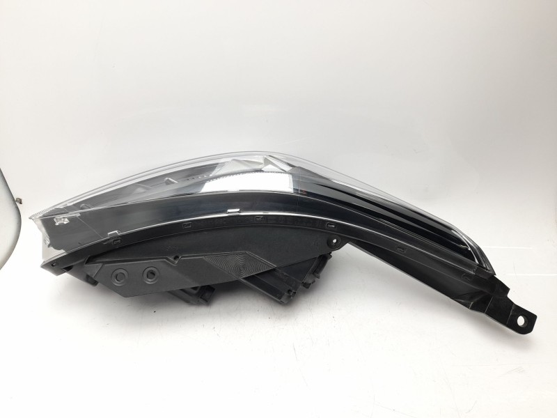 Recambio de faro derecho para kia xceed (cd) 1.6 gdi hybrid referencia OEM IAM 92102J7850  