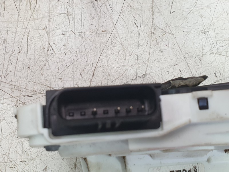 Recambio de cerradura puerta delantera derecha para mg zs suv (azs1) 1.5 vti referencia OEM IAM 10640588  