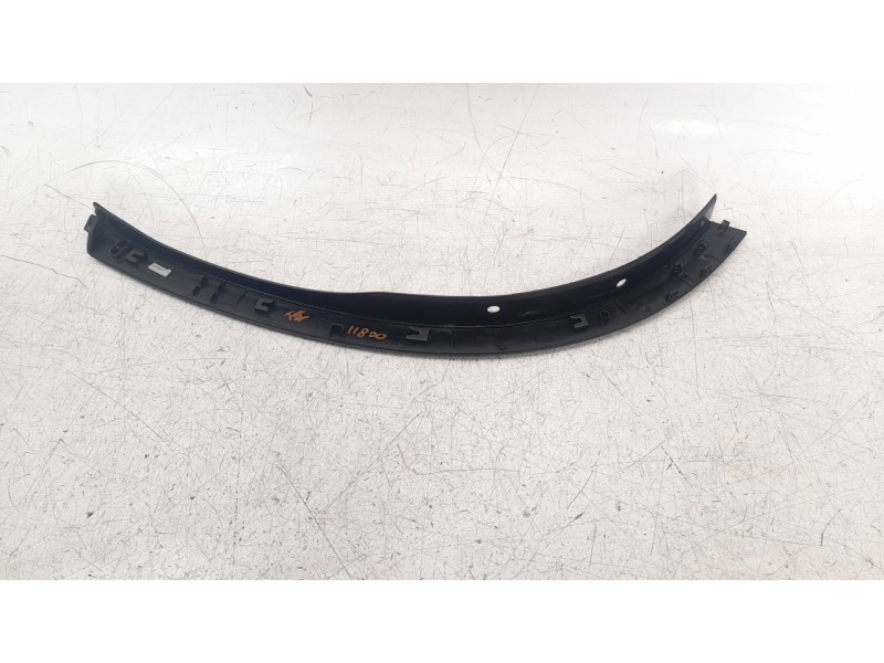 Recambio de aletin trasero izquierdo para ssangyong rexton limited 4x4 referencia OEM IAM 7953036000  