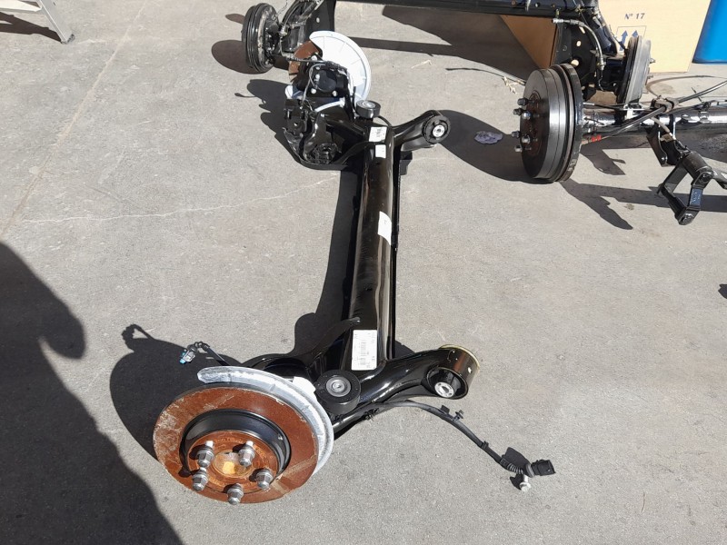Recambio de puente trasero para ford focus iv (hn) 1.0 ecoboost mhev referencia OEM IAM 2540216  