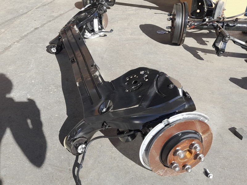 Recambio de puente trasero para ford focus iv (hn) 1.0 ecoboost mhev referencia OEM IAM 2540216  