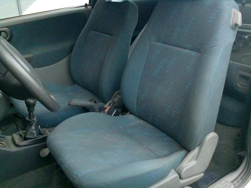 opel corsa c del año 2001