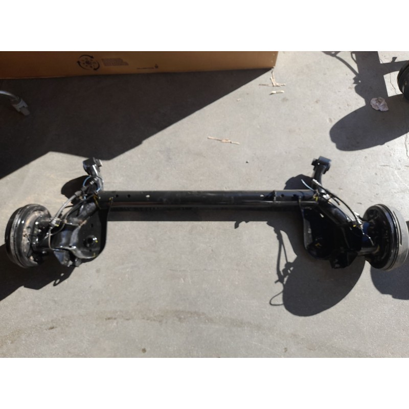 Recambio de puente trasero para ford transit courier b460 furgoneta/monovolumen 1.5 tdci referencia OEM IAM 2571553  