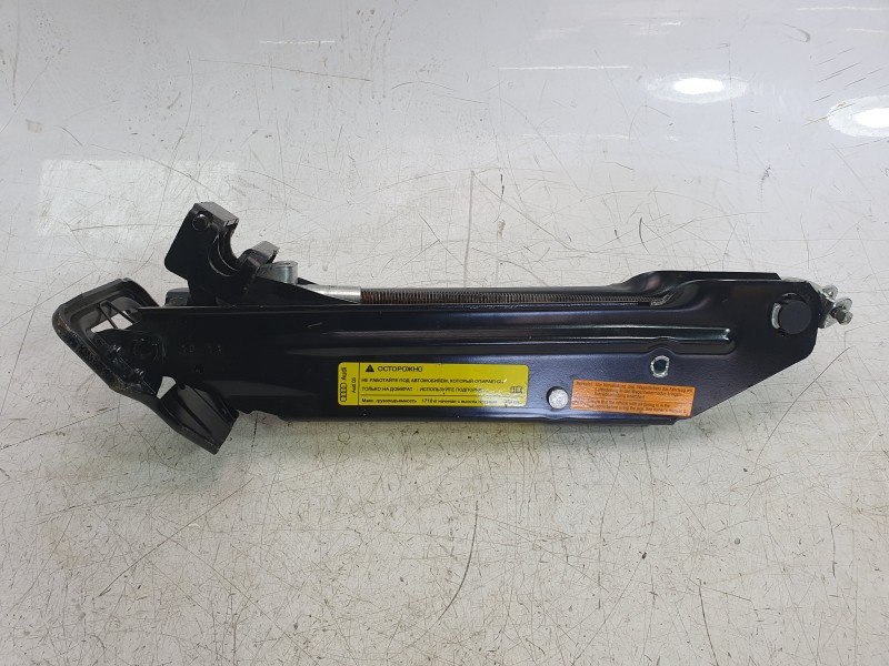 Recambio de herramientas para audi q5 (8r) 2.0 16v tfsi referencia OEM IAM 8R0011031C  