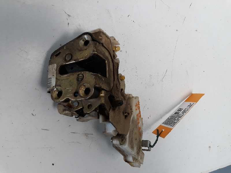 Recambio de cerradura puerta trasera izquierda para nissan terrano/terrano.ii (r20) aventura referencia OEM IAM 8255350J01  