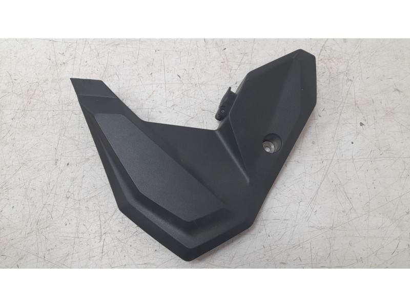 Recambio de moldura para bmw f (801cc - ) f 900 r a2 (4r90) referencia OEM IAM 46639899159  