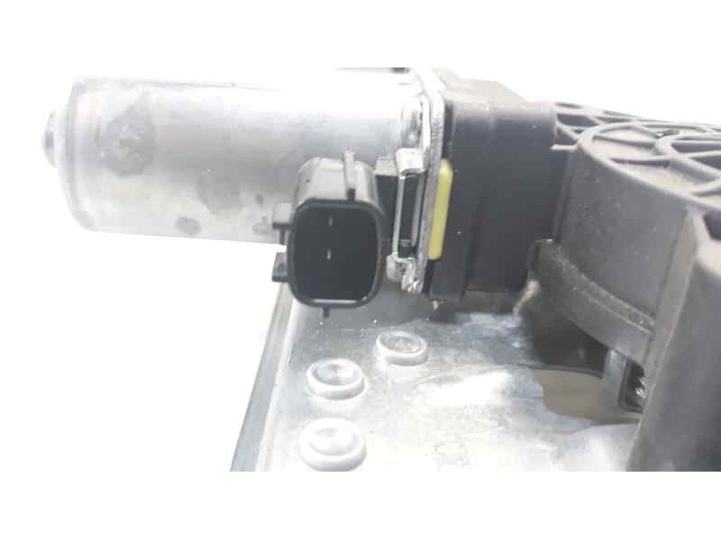 Recambio de elevalunas trasero izquierdo para dacia sandero stepway comfort referencia OEM IAM 827217198R  