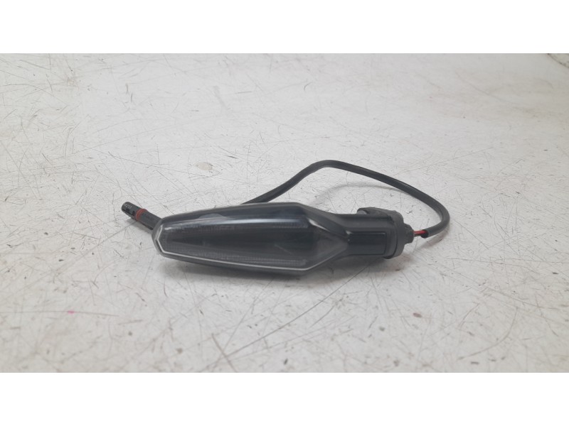 Recambio de piloto trasero izquierdo para bmw f (801cc - ) f 900 r a2 (4r90) referencia OEM IAM 63138557188  