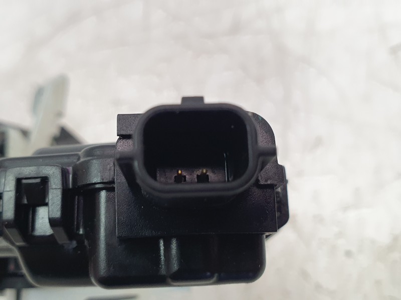 Recambio de cerradura puerta trasera derecha para dacia spring referencia OEM IAM 825024469R  