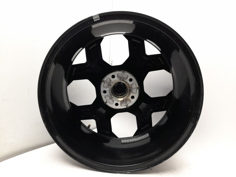 Recambio de llanta para renault 4 e-tech 120 referencia OEM IAM 403000461R  
